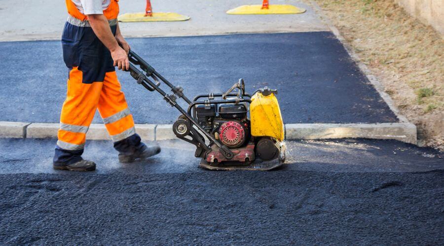 Professional gutter cleaning in Clyde, OH